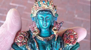 Tara Statues